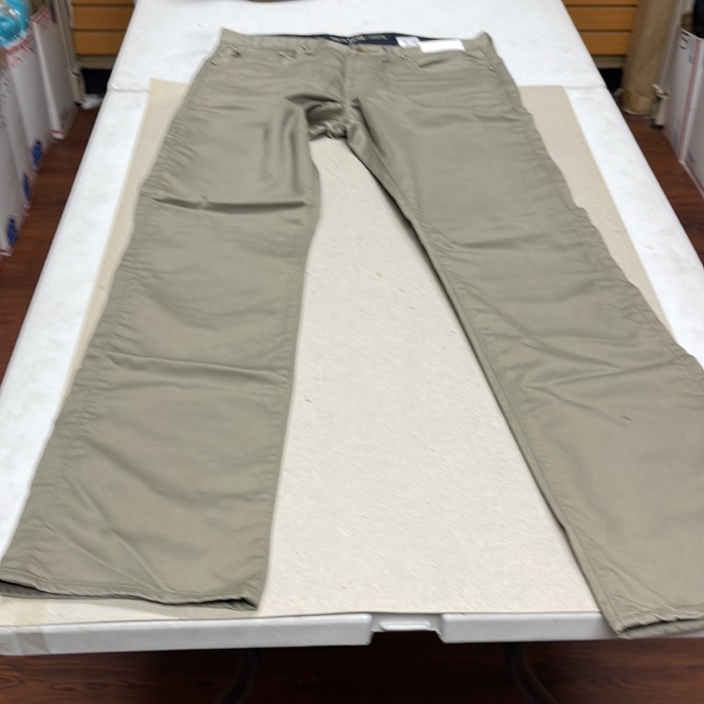 Big Star Jeans, Color More Like Khaki Light Green - Picture 1 of 9